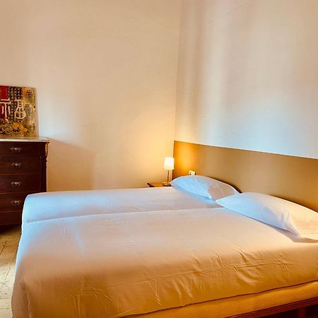 Apartaments Can Gibert Castello  D'Empuries Extérieur photo