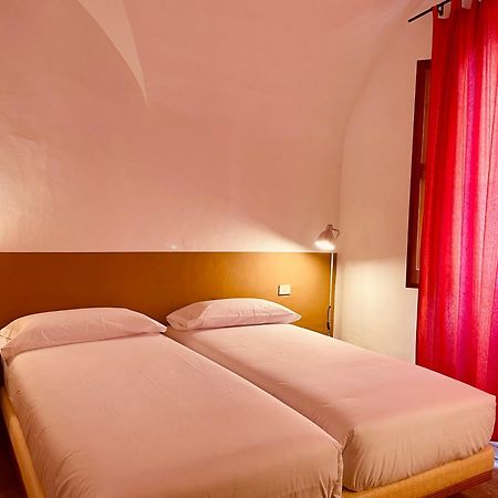 Apartaments Can Gibert Castello  D'Empuries Extérieur photo