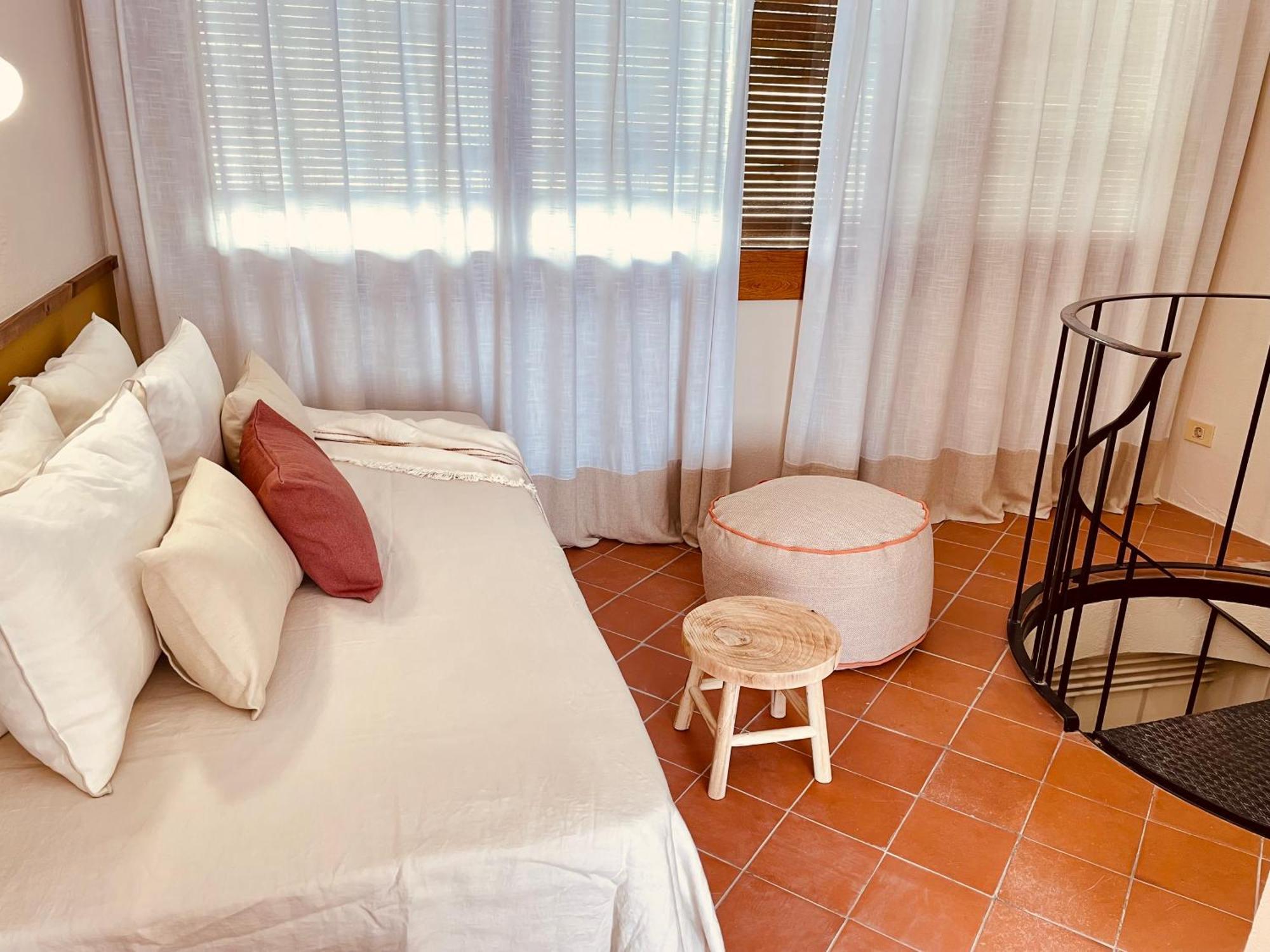 Apartaments Can Gibert Castello  D'Empuries Extérieur photo