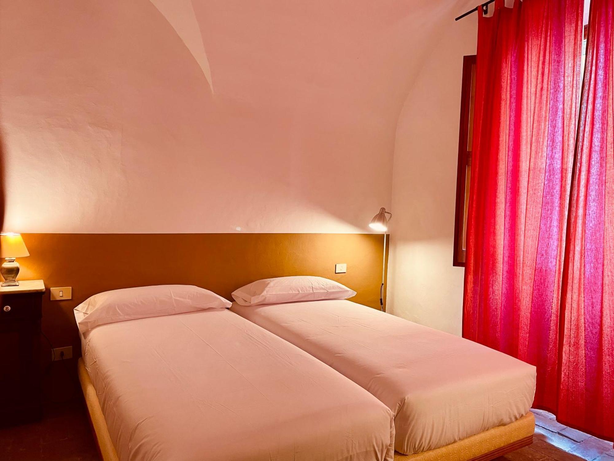 Apartaments Can Gibert Castello  D'Empuries Extérieur photo