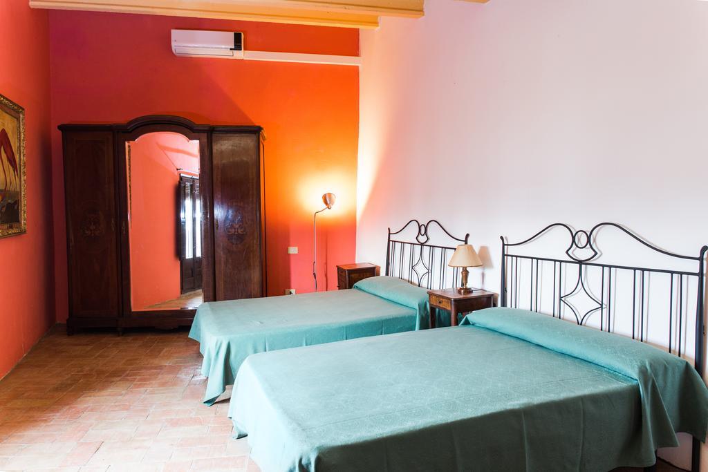 Apartaments Can Gibert Castello  D'Empuries Extérieur photo