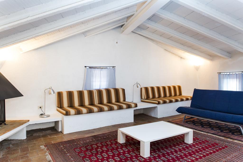 Apartaments Can Gibert Castello  D'Empuries Extérieur photo