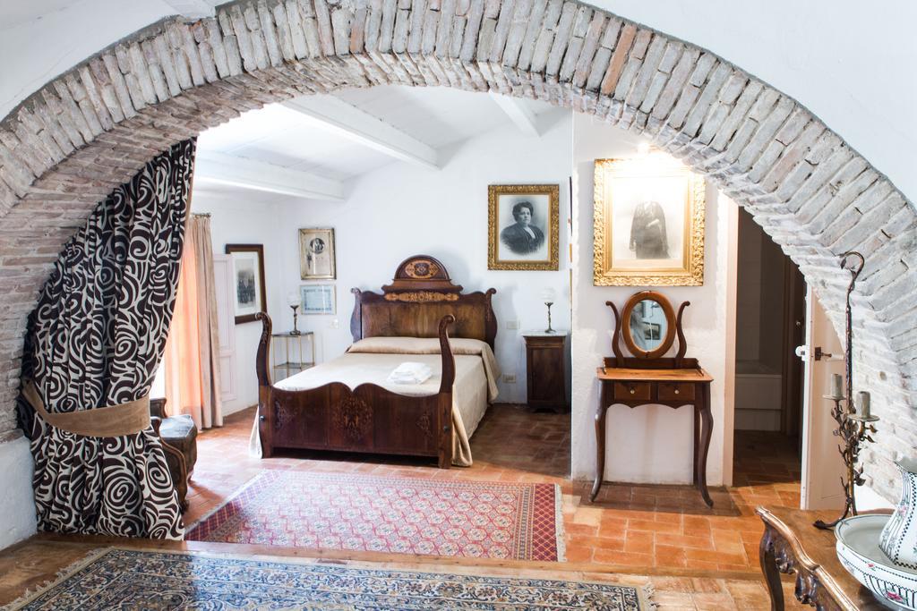 Apartaments Can Gibert Castello  D'Empuries Extérieur photo