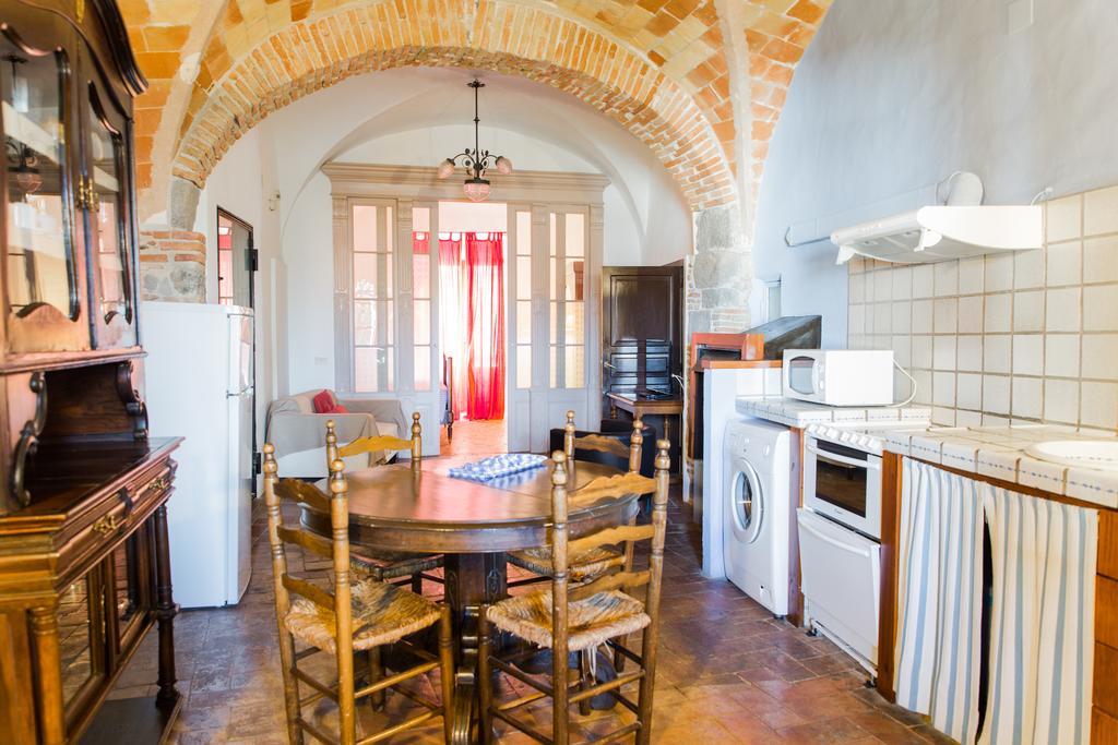 Apartaments Can Gibert Castello  D'Empuries Extérieur photo